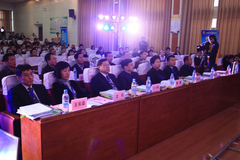 王宏勇總經(jīng)理被邀請擔任2013年濟南市創(chuàng  )業(yè)大賽決賽評委