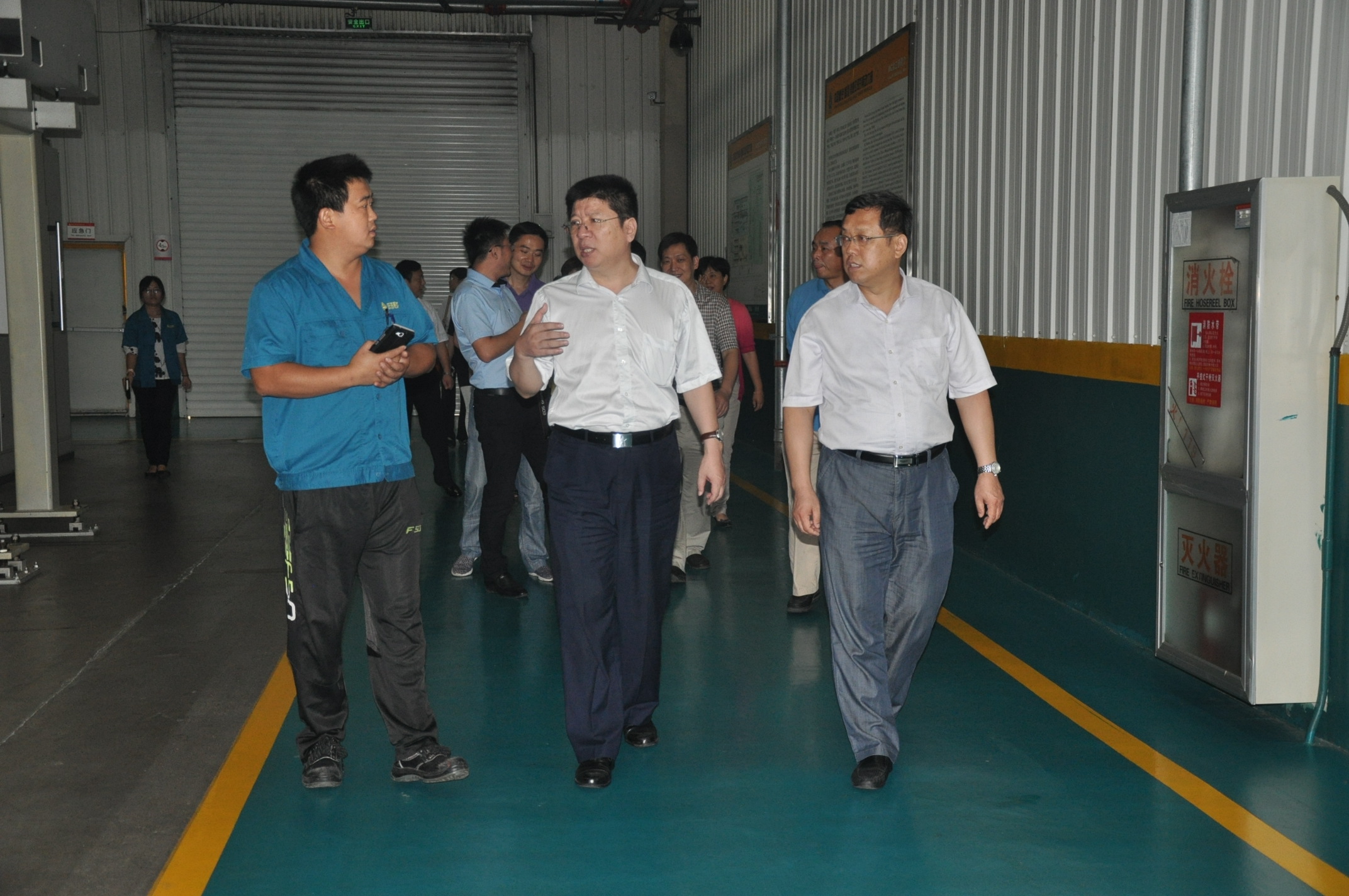 濟南市歷下區總工會(huì )領(lǐng)導蒞臨<br/>連心物業(yè)服務(wù)的重汽工業(yè)園調研