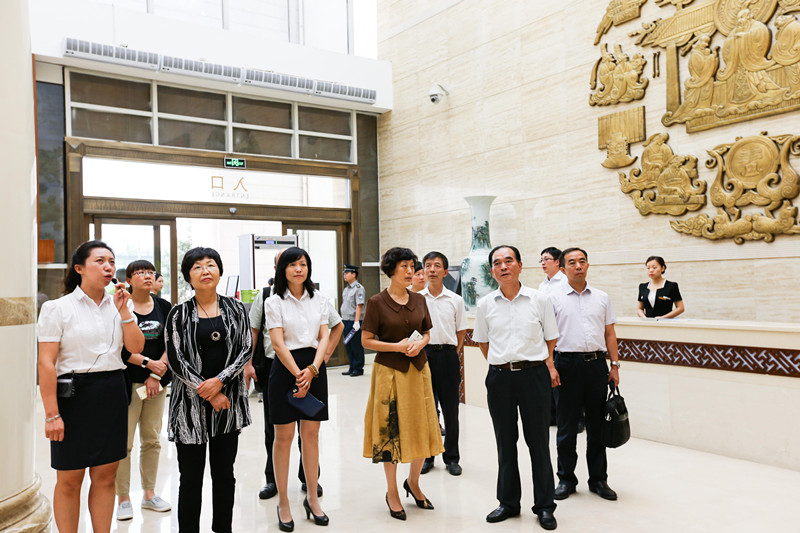 全面服務(wù)全國第四次文化館評估定級會(huì )議        恭賀山東省文化館成功評為國家一級文化館