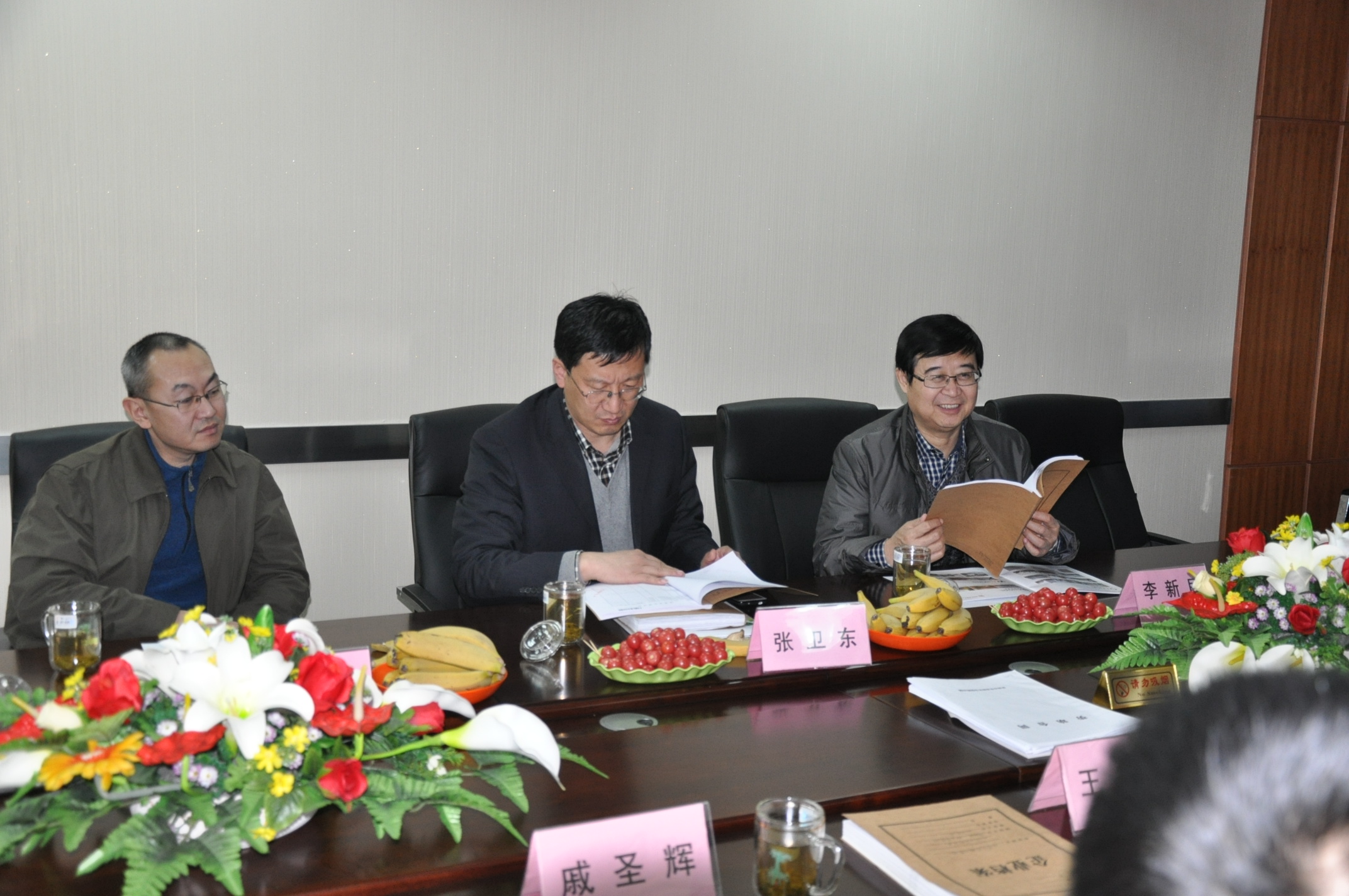 濟南市房管局、物協(xié)領(lǐng)導蒞臨連心物業(yè)指導工作