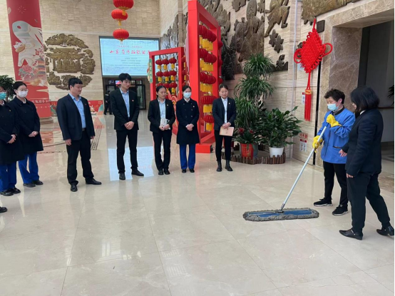 濟南連心物業(yè)團支部開(kāi)展“提升服務(wù)品質(zhì)”交流學(xué)習