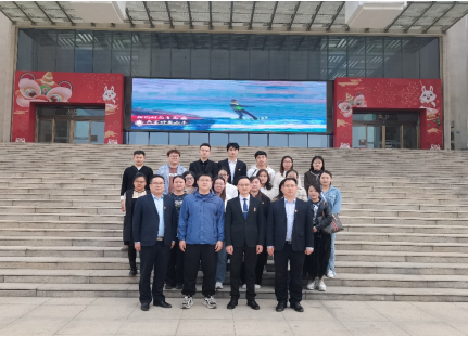 共青團歷下區委到濟南連心物業(yè)服務(wù)的省文化館項目參觀(guān)交流