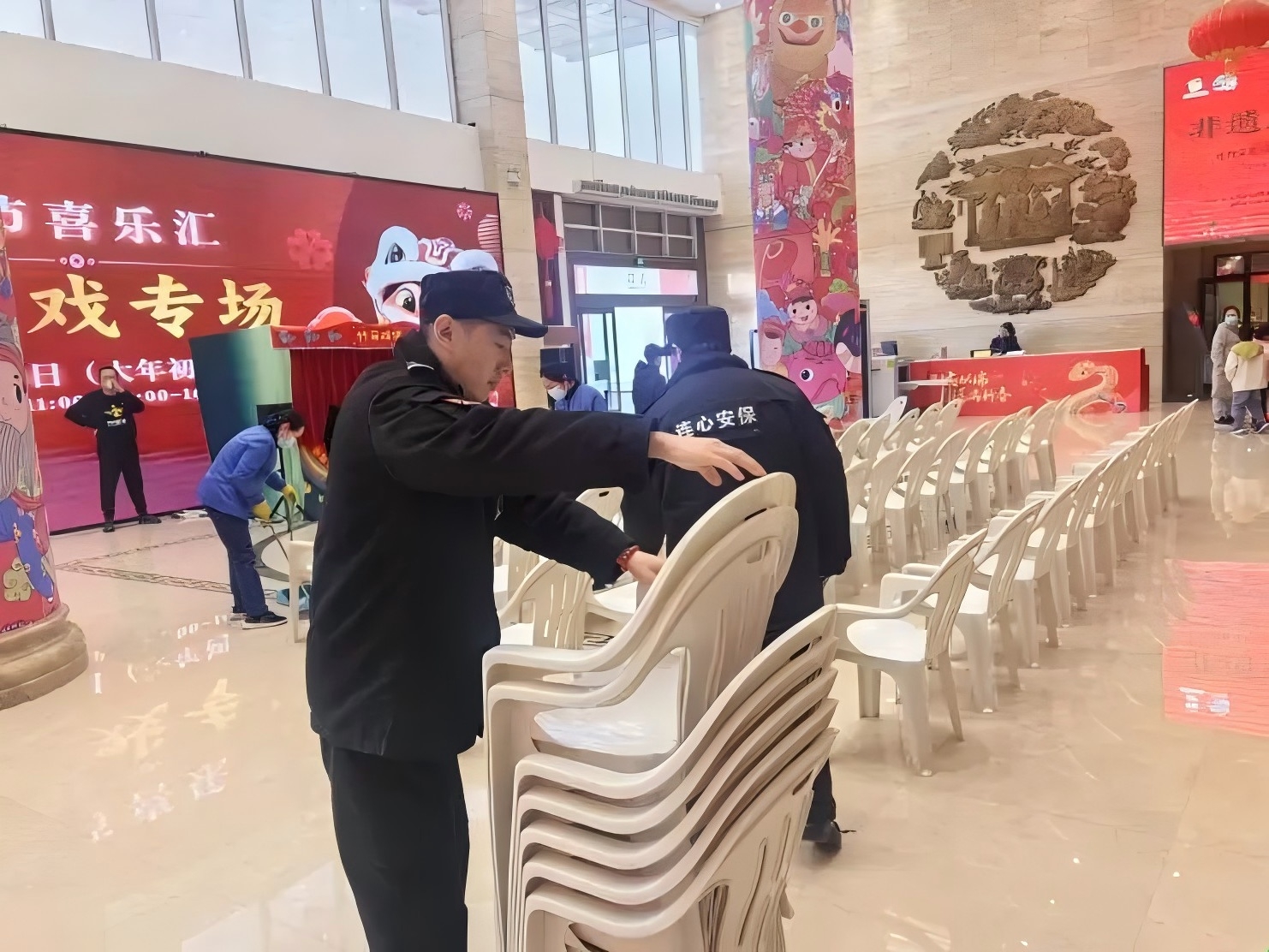 春節我在崗，服務(wù)不打烊——致敬省文化館項目春節期間堅守崗位連心物業(yè)人